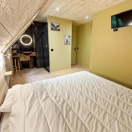 Maison Auvergnate Lioran - Pied Des Pistes 14pers - 5ch - 5 Sbd Ferienhaus Laveissière